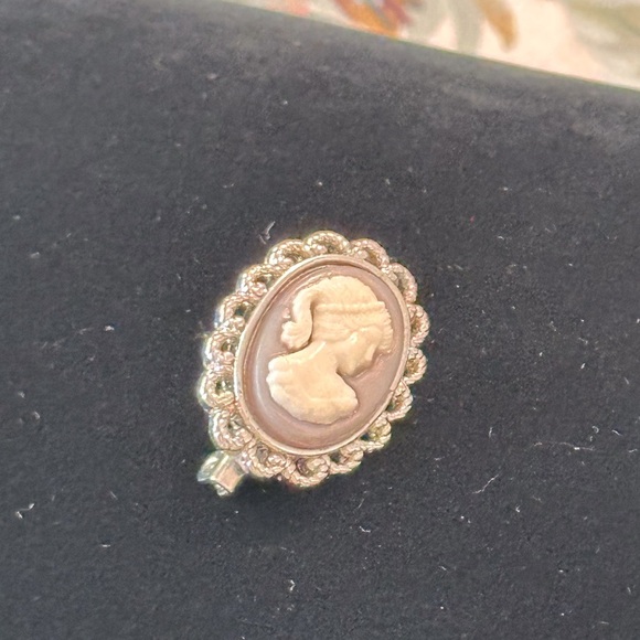 Vintage Petite Gray Cameo Brooch/Pin Mid Century Modern Silver Tone - Picture 5 of 8